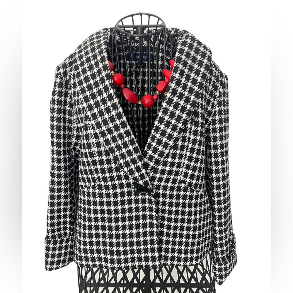 First Lady Houndstooth blazer size 6